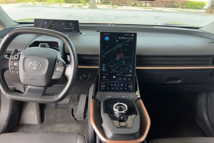 Used Toyota bZ3 2023 616 km Long-Range Premium
