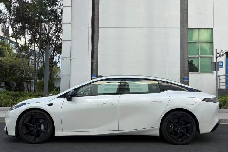 Used  GT 2024 Global Model 710 Ultra-High-Voltage LiDAR Edition
