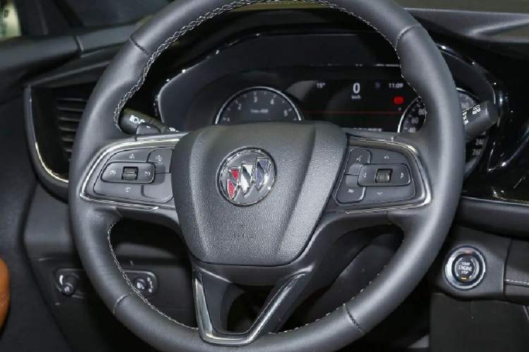 Used Buick Envision 2020 Encore S 652T Two-Wheel Drive Luxury Model
