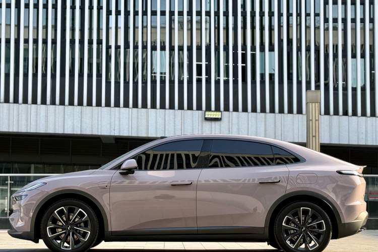 Used ONVO L60 2024 60 kWh Rear-Drive Version
