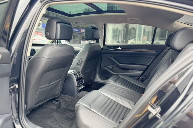 Used Volkswagen Magotan 2019 330TSI DSG Luxury Version China VI Standard
