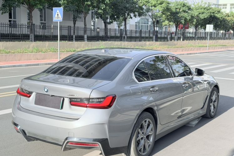 Used BMW i3 2024 eDrive 35 L
