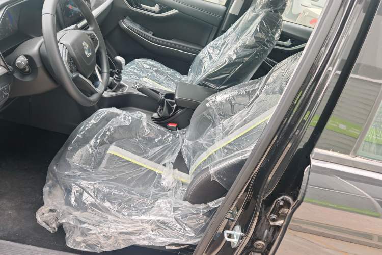 Used  BOLDEN 2024 Commercial 2.0T Manual Diesel 4x4 Long Wheelbase Youth Edition