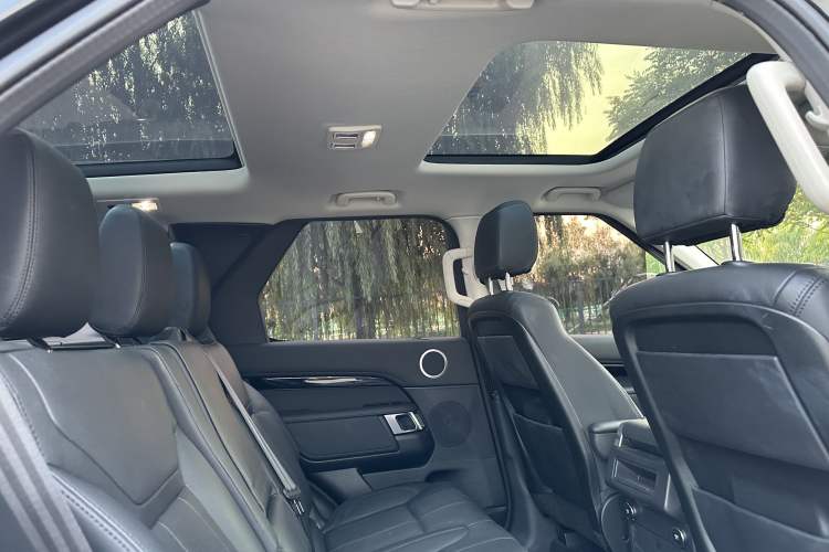 Used Land Rover Discovery 2019 3.0 SC V6 SE
