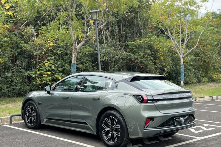 Used Zeekr 001 2025 WE Edition 100 kWh Rear-Wheel Drive
