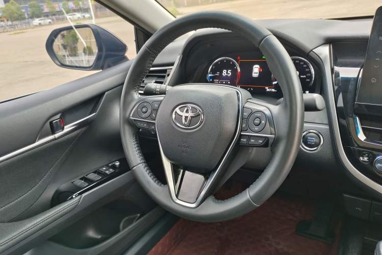 Used Toyota Camry 2021 2.5G Luxury Edition
