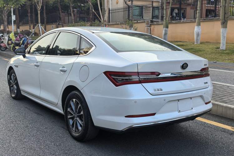 Used BYD Qin Pro New Energy 2019 DM Super Edition 1.5TI Automatic Smart Connect X-Trail Model China V Standard
