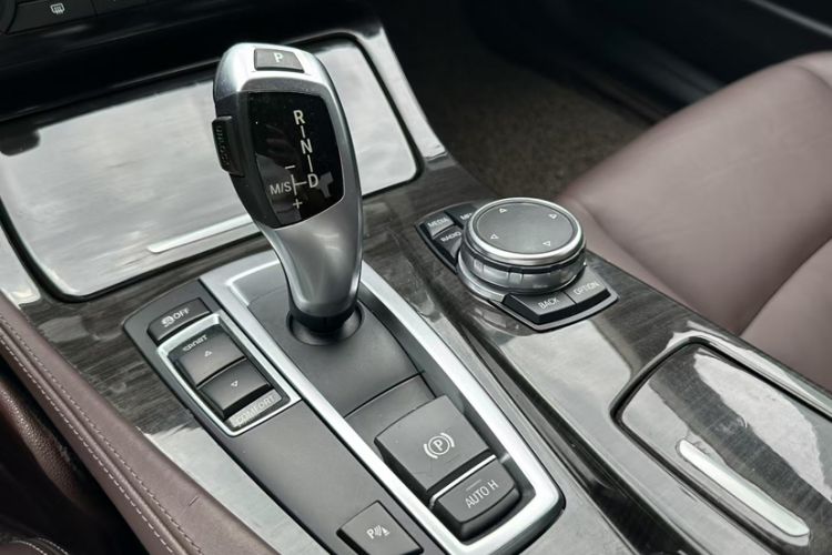 Used BMW 5 Series 2014 525Li Luxury Design Package