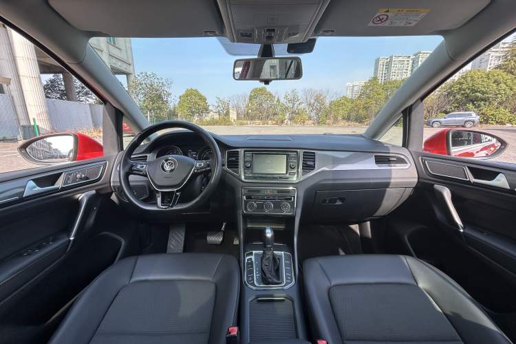 Used Volkswagen Golf Sportsvan 2018 230TSI Automatic Trend Edition
