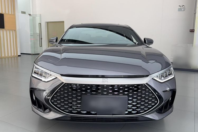 Used BYD Han 2024 DM-i Glory Edition 121KM Premium Model
