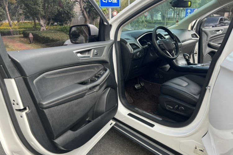 Used Ford Edge 2016 EcoBoost 245 Four-Wheel Drive Titanium 7-Seater