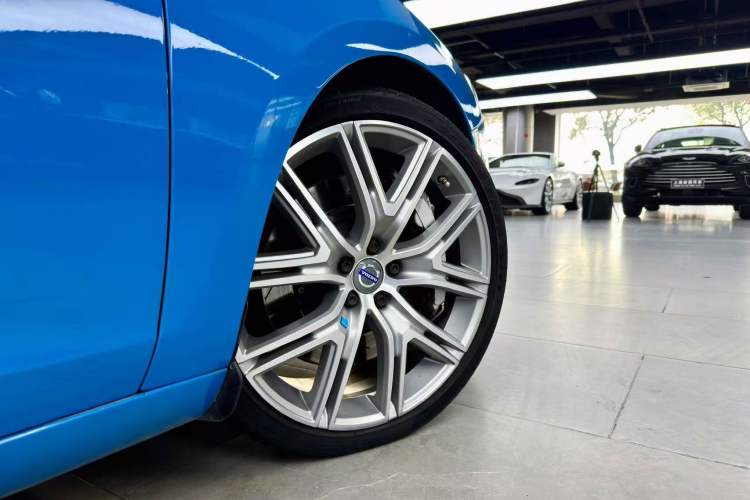 Used Volvo S60 2017 2.0T Polestar
