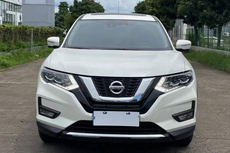 Used Nissan X-Trail 2022 2.0L Two-Wheel Drive Smart Connect Premium Edition
