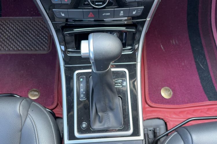 Used Haval H2 2016 Red-Label 1.5T Automatic Two-Wheel Drive Luxury Model
