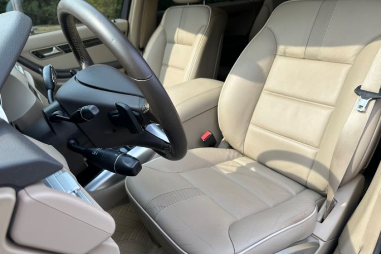 Used Mercedes-Benz R-Class 2017 R 320 4MATIC Business Edition Prestige Model