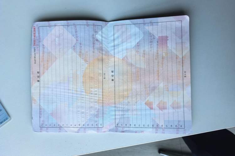 Used Buick GL8 2023 Land Executive Class Comfort Model
