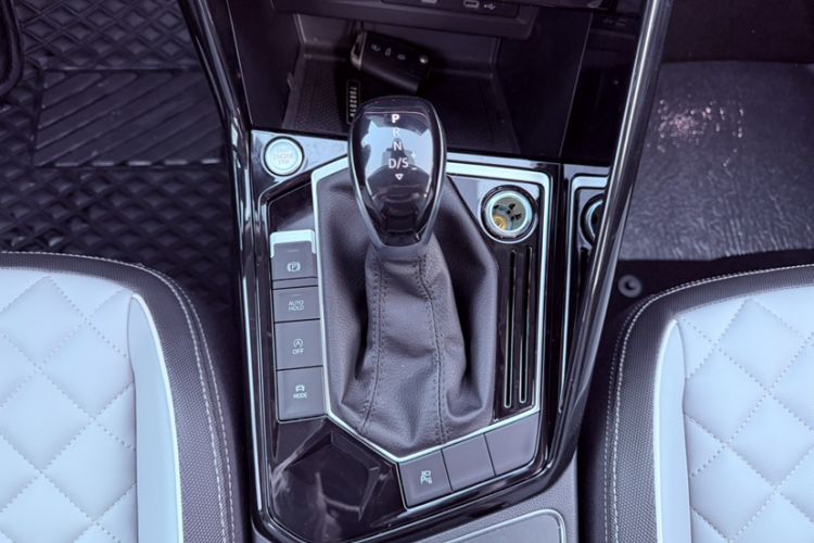 Used Volkswagen Tayron 2023 330TSI Two-Wheel-Drive R-Line High-Energy Version
