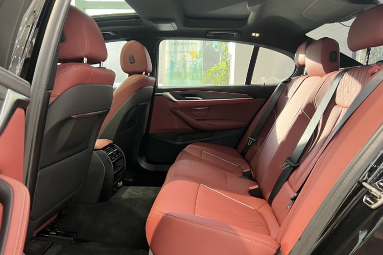 Used BMW 5 Series 2023 Restyled 530Li Leading Edition M Sport Package
