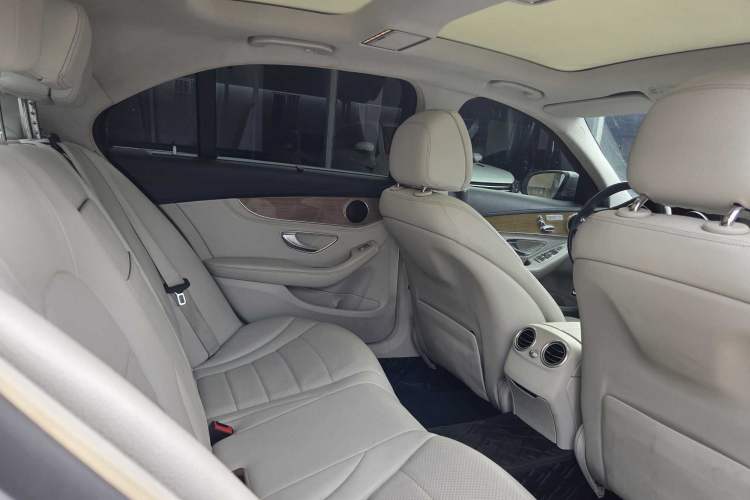 Used Mercedes-Benz C-Class 2015 C 200 L