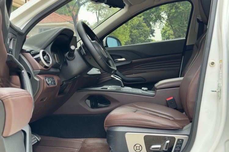 Used Wey VV7 2019 Upgraded Model 2.0T Flagship Version China V Standard
