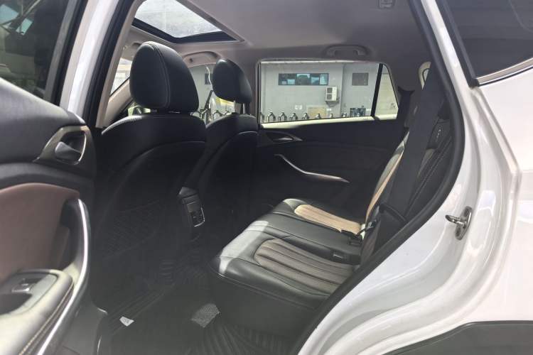 Used BYD Song New Energy 2017 Song DM 1.5TID All-Wheel Drive Luxury Model
