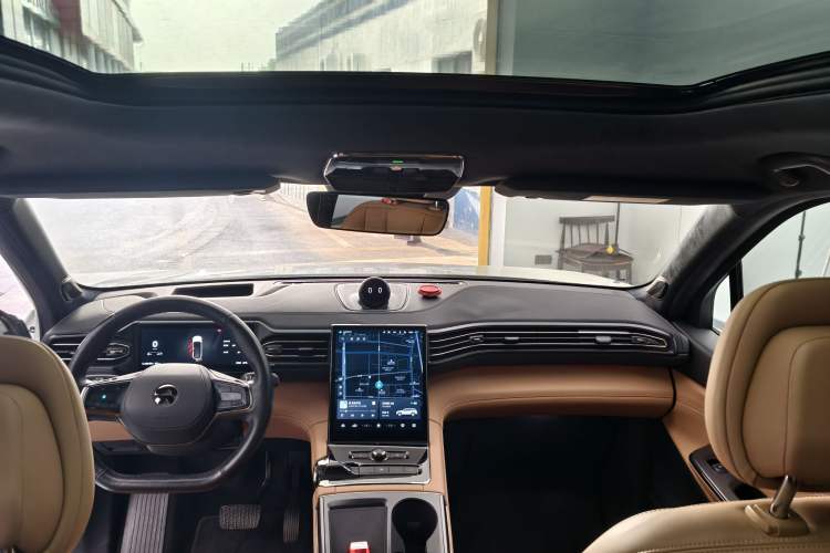 Used Nio ES8 2020 580 km Signature Edition 7-Seater Version
