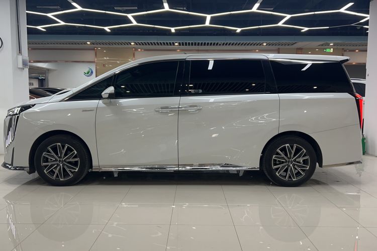 Used GAC Trumpchi M8 2024 Master Series 400T Prestige Edition
