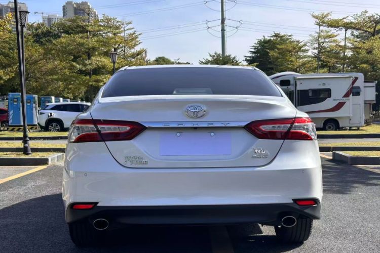 Used Toyota Camry 2018 2.0G Luxury Edition
