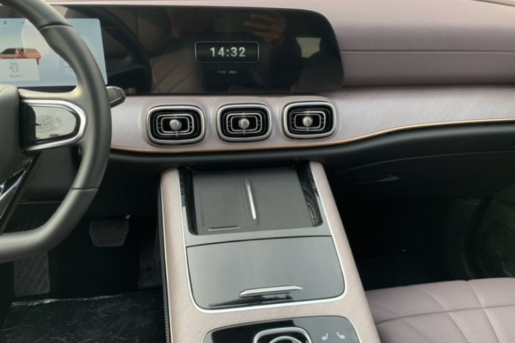 Used Chery Tiggo 9 C-DM 2025 1.5T 106KM Ultra-Comfort Edition 5 Seats Lithium-NMC
