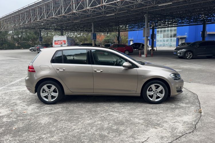 Used Volkswagen Golf 2016 1.6L Automatic Comfort Model
