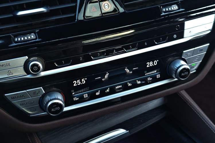 Used BMW 5 Series 2022 Restyled 530Li Luxury Edition M Sport Package
