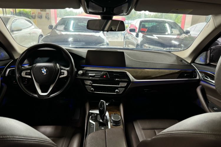 Used BMW 5 Series 2019 Facelifted 525Li Luxury Package
