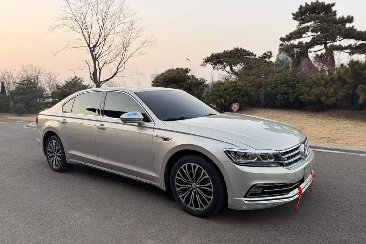 Used Volkswagen Phideon 2019 380TSI Two-Wheel Drive Business Edition China V Standard