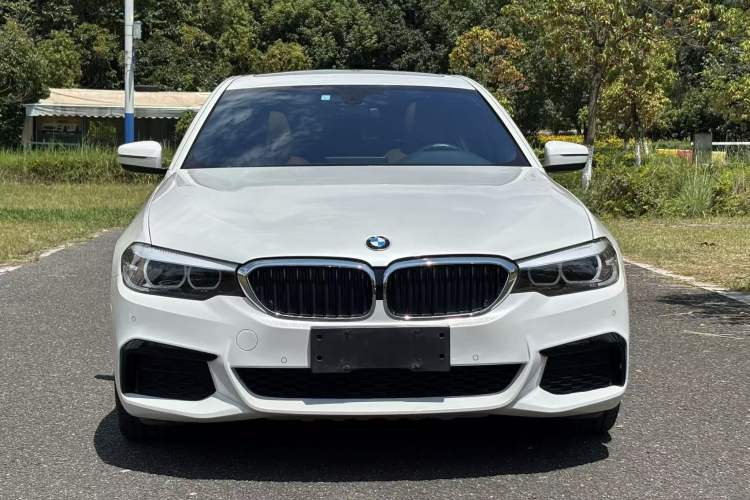 Used BMW 5 Series 2019 Facelifted 530Li Leading Edition M Sport Package
