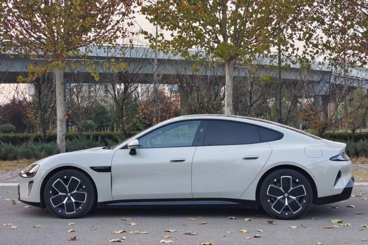 Used  SU7 2024 Rear-Drive Long-Range Intelligent Driving Version