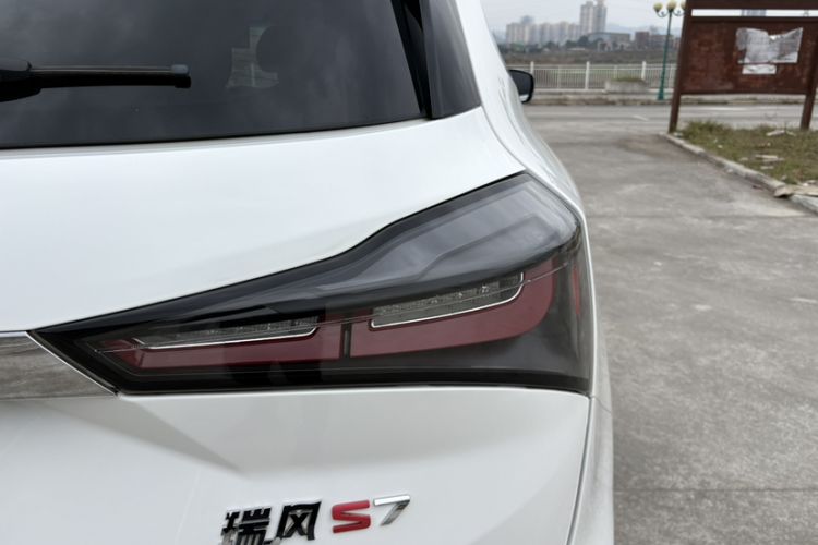 Used  Refine S7 2017 2.0T Automatic Luxury Model
