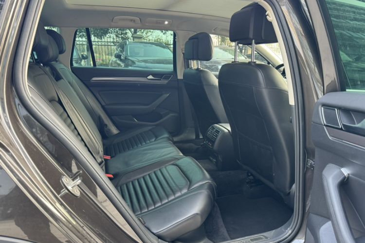 Used Volkswagen Variant 2017 380TSI Four-Wheel Drive Longitudinal Version