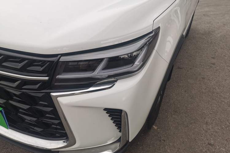 Used FORTHING T5 2023 Grand Edition 1.6L Manual Dream Version Five Seats
