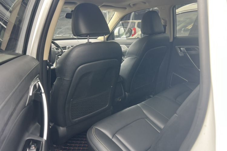 Used Geely Auto Emgrand X7 Sport 2016 2.0L Manual Smart Connect Version