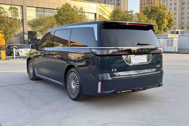 Used VOYAH Dream 2025 PHEV Four-Wheel Drive Prestige Kunpeng Edition
