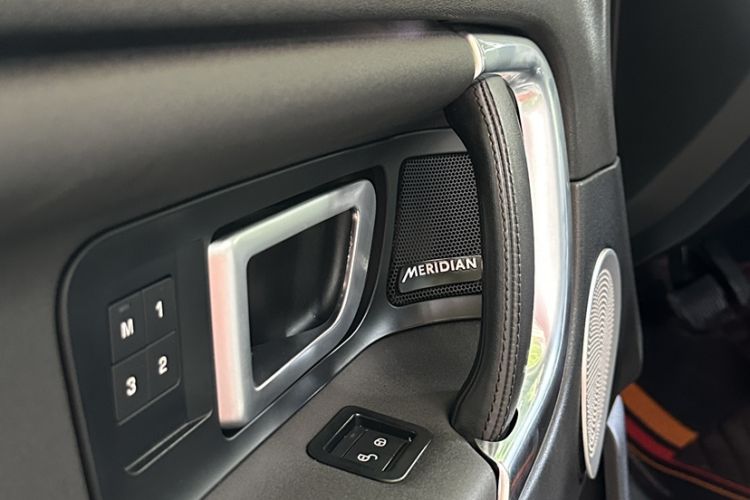 Used Land Rover Discovery Sport 2019 240 PS HSE Version China VI Standard
