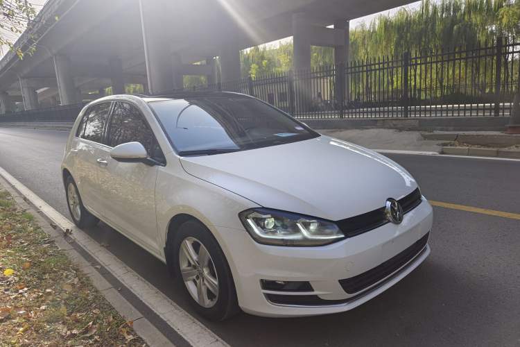 Used Volkswagen Golf 2015 1.4TSI Automatic Comfort Model
