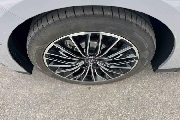 Used BYD Han 2025 DM-i Intelligent Driving Edition 125KM LiDAR Flagship Model
