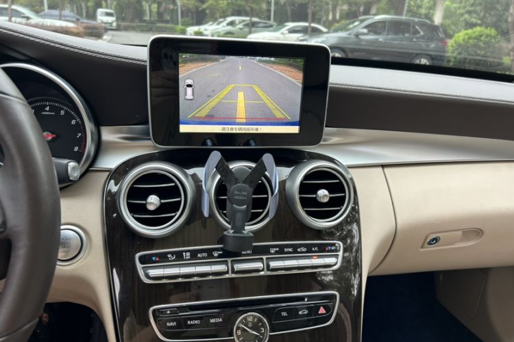 Used Mercedes-Benz C-Class 2015 C 200 L
