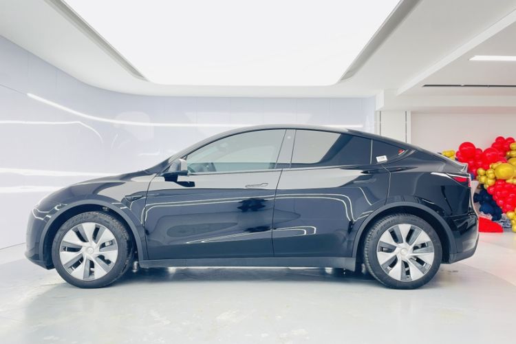 Used Tesla Model Y 2022 Rear-Wheel-Drive Version
