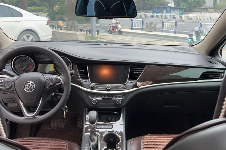 Used Buick Verano 2018 Sedan 20T Dual-Clutch Leading Model
