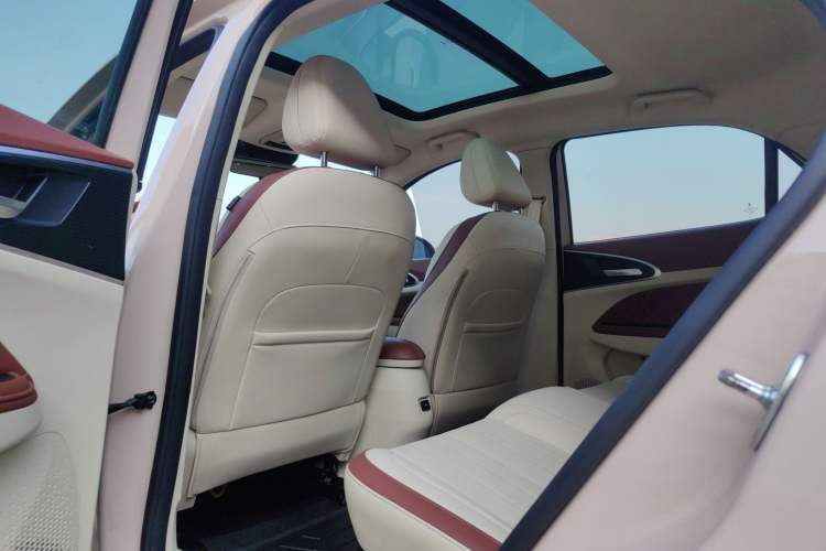 Used ORA Good Cat 2021 400km Standard Range Venus Edition Lithium Iron Phosphate
