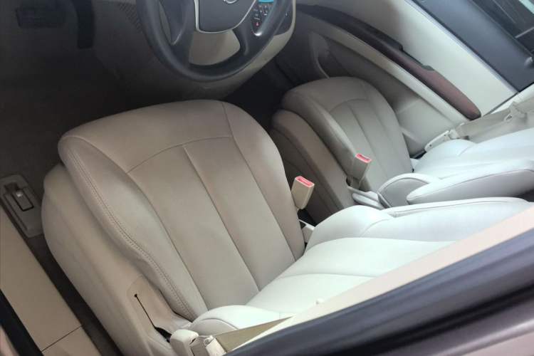 Used Buick GL8 2014 2.4L CT Luxury Business Comfort Edition
