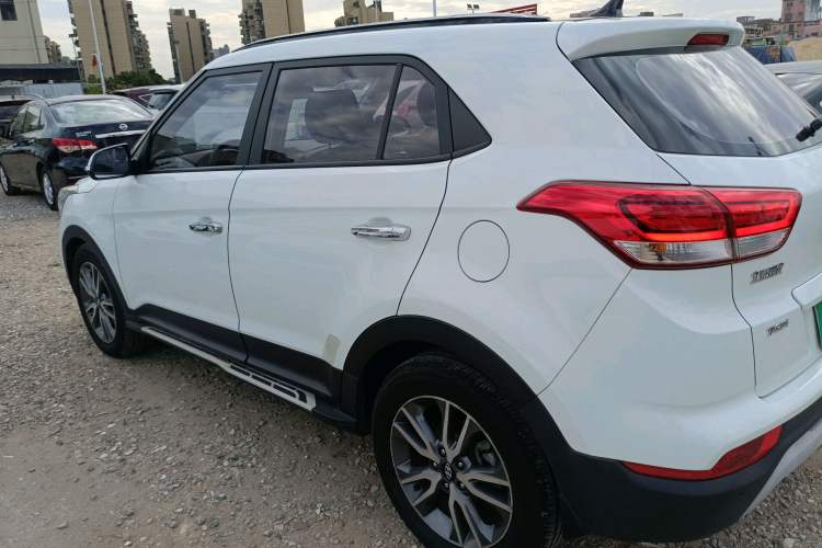 Used Hyundai ix25 2017 1.4T Automatic Smart Version
