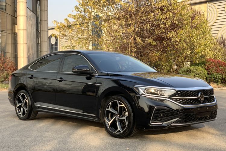 Used Volkswagen Passat 2023 Restyled 330TSI Starry Luxury Edition
